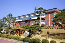 양구군청 직원들 코로나19 극복 위해 지역상품권 구매 확대키로