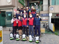 [포토뉴스] 자유총연맹 부산중구지회, 남포 건어물시장 등 방역작업