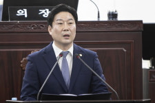 화성시의회, 최청환 의원 등 4명의 의원 시정질의 나서