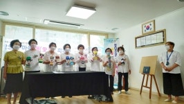 칠곡 휴포레 인형극단, 까만 크레파스 공연