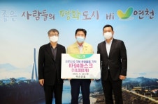 (포토뉴스) ㈜우신건업•연천군 전곡읍지역사회보장협의체, 추석맞이 복지사각지대 후원물품 전달