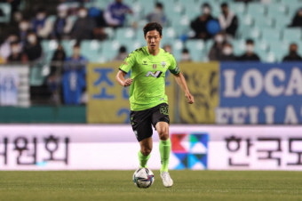 전북 '캡틴' 홍정호, K리그1 이달의 선수 뽑혀