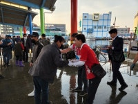 김진태 국민의힘 강원도지사 후보 새벽 6시 묵호항 어민들···현장 찾아