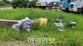칠곡군, 낙동강 하천에 대형화물차 임시주차장 관리부서 없어 엉망