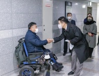 [포토]김태우 강서구청장, 강서웅비장애인자립생활센터 찾아 종사자 격려