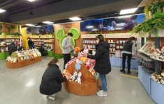 롯데마트, 토이저러스 디즈니마켓 1호점…오픈  후 고객 수 2배 증가