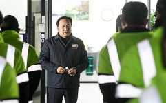 이권재 오산시장 소통 행보 나서…새해 맞아 환경미화원 노고 격려