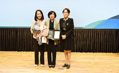 평택시가족센터, 외국인정착지원 유공 행정안전부장관상, 다문화가족지원 유공 경기도지사상 수상