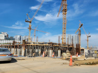 인천 주안 센트럴 파라곤 신축 현장, 한 근로자 안전소홀로 우수에 휩쓸려 사고…갈비뼈 부러져