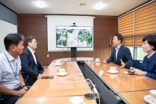 김장호 구미시장, 월드클래스 기업 덕우전자 방문