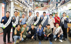 평택시의회, 명절 앞두고 전통시장 방문