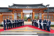 수원특례시의회, 정조테마공연장 개관 축하