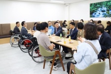 미래로병원, 구미시장애인종합복지관에 1천만원 추석 선물 전달