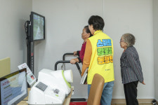 양천구, 디지털 · 건강복지 잇는 스마트경로당 10곳 · 어르신 놀이터 구축