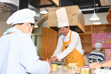조용익 부천시장, 가정의 달 맞아 고강본동서 특별한 하루 보내