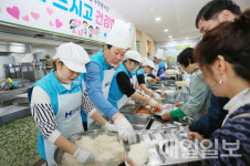 현대제철, 어버이날 맞아 특별한 봉사 펼쳐