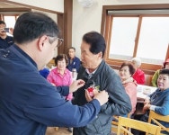 LG유니참(주), 인동동 17통 경로당 어르신 점심 대접