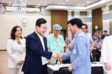 김성제 의왕시장, 건축문화 발전 기여 지역 건축사회 격려