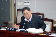 수원특례시의회  박현수 의원,  화서시장 불법 노점에 대한 강력한 행정조치 요구