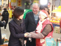 오영주 중기부 장관, 서울 까치산시장 방문…현장애로 청취