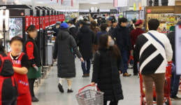 대형마트 주말 영업 주변 상권 살린다…평균 매출 3.1% ↑