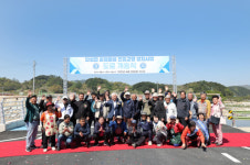 무주군, 안성면 돈당마을…38억원 투입 진입교량 도로 개통
