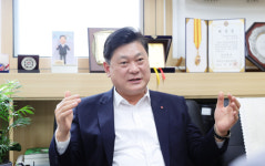 새로운 변화, 함께 뛰는 인천 미추홀구 민선 8기 3년 이영훈 인천 미추홀구청장, 생활밀착형 정책으로 더 살기 좋은 도시 조성 박차