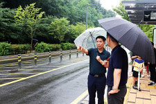 오산시의회 성길용 부의장, 세교2지구 중흥S-클래스 에듀파크 버스정류장 차선 확장으로 주민 불편 해소