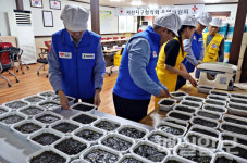 HD현대오일뱅크, 서산 저소득·독거 어르신에 행복한끼 봉사 펼쳐