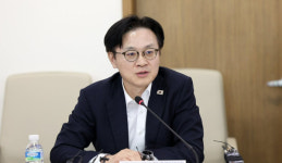 김정관 산업장관 석화, 12월까지 구조조정 계획 안 내면 지원 없다