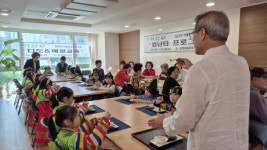 세대 벽 허물고 화합…금천구, 어울림경로당 작은 음악회 열려