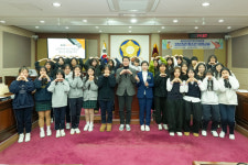 포천시의회, 포천여자중학교 학생들과 함께하는 청소년 의정교실 개최