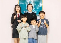 넷 낳은 엄마, 아이 좋아 어린이집서 열넷 키운다