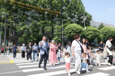 400m 우회 주민 숙원…영등포구, 구청 별관 앞 횡단보도 조기 개통