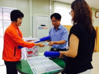 창원시 팔룡동, 태극기 할인판매 실시