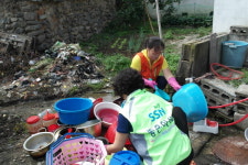 의령군사회복지협의회 봉사단, 복지소외계층 집안 대청소 봉사활동