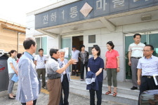 윤성혜 김해부시장, 폭염 속 무더위 쉼터 방문…취약계층 안전점검