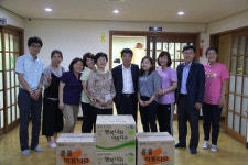 광주조달청, 엠마우스 어린이집 방문 위문금과 생필품 전달