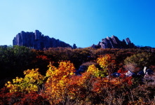 [포토뉴스] 단풍으로 물들기 시작한 무등산 서석대