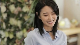 헬로비너스 나라,  겟잇뷰티 셀프로 무결점 도자기 피부 과시