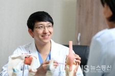 [명절증후군 2탄: 관절편] 설거지와 청소로 위협 받는 무릎, 어깨, 손목 관절