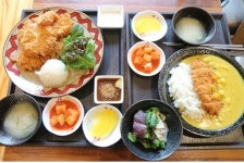 숙성된 제주도산 돼지고기로 일본식 돈까스의 맛과 멋을 살린 3대천왕 이대맛집 히비야