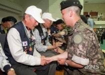 호국보훈의 달 첫날, 육군 28사단 참전용사와 신병의 특별한 만남 가져