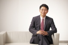 [인터뷰] 강남삼성성형외과 박영진 원장 여름방학, 외모 개선 위한 코ㆍ눈성형 시 유의점은?