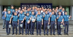 인천연수경찰서, 경찰서 현관에서 신임경찰관 환영 행사 개최