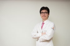 [인터뷰] 고운결한의원 서초점 이종우 원장 두피 뾰루지와 가려움 지루성두피염 의심해 봐야