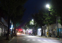 거창군,  안전한 보행을 위해 가로등 LED로 교체