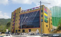 알칼리성 온천수, 경산 백자산 온천골프 프라자