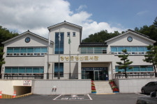 영산도서관, 어르신도 쉽게 읽는 대활자본 도서 비치