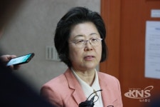 자유한국당 이은재 의원 盧 전 대통령 명품 시계 발언 논란